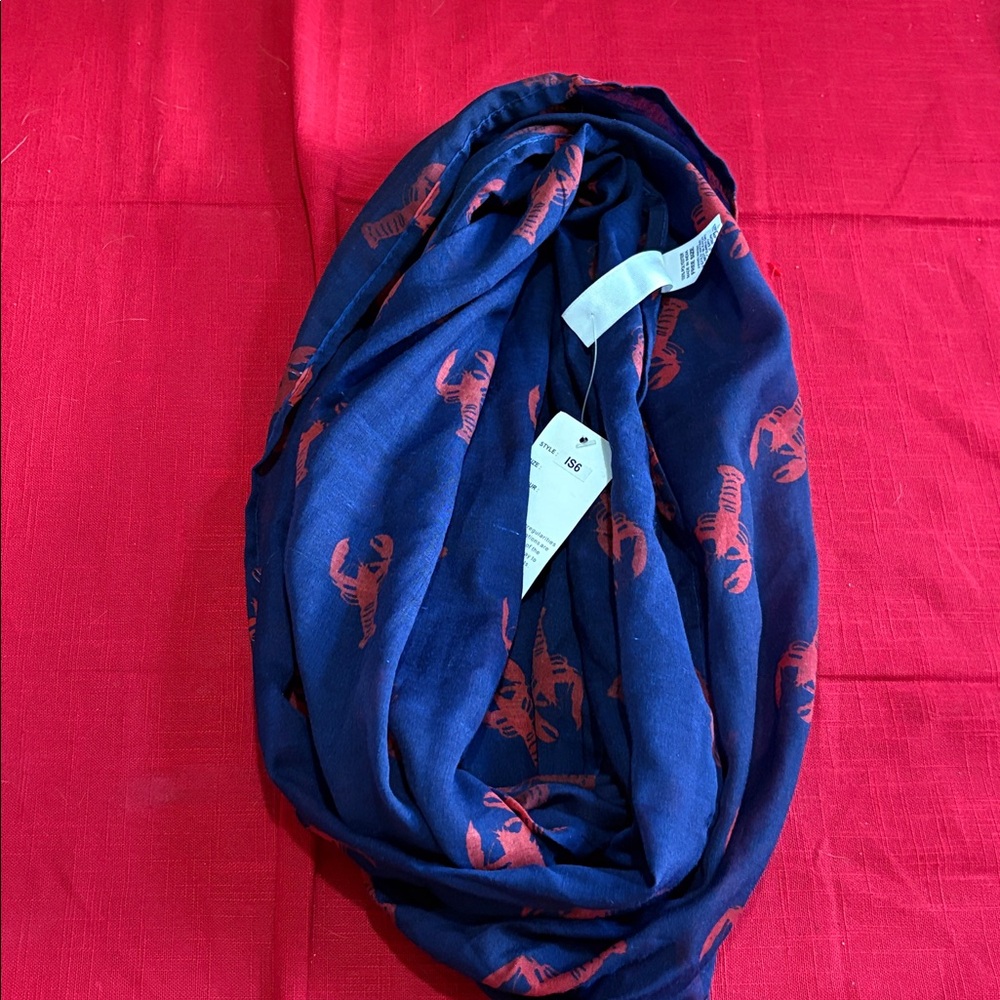 NWT NAVY AND RED LOBSTER PRINT INFINITY SCARF - Picture 2 of 3